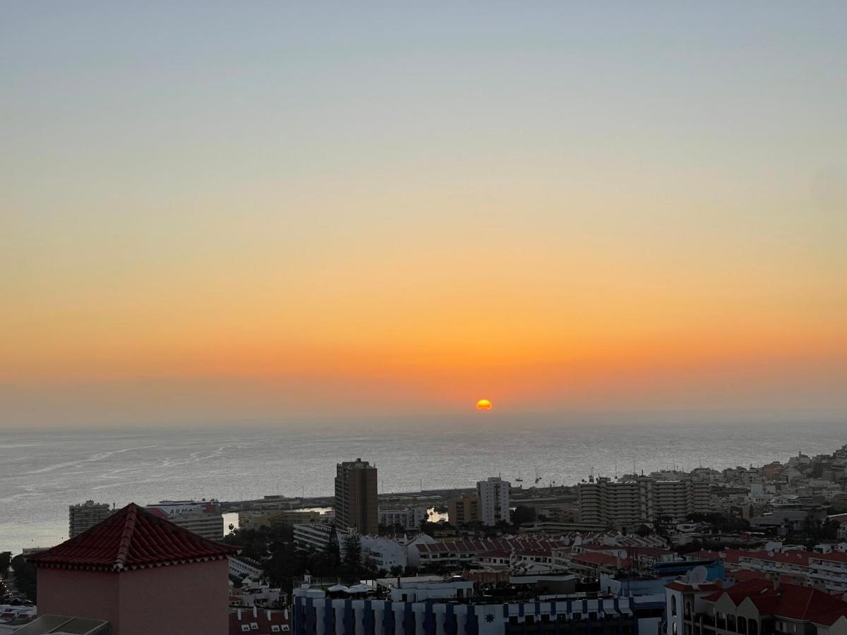 Апартаменты Sunset In The Heights Ocean View - Heated Pool Лос Кристианос Экстерьер фото